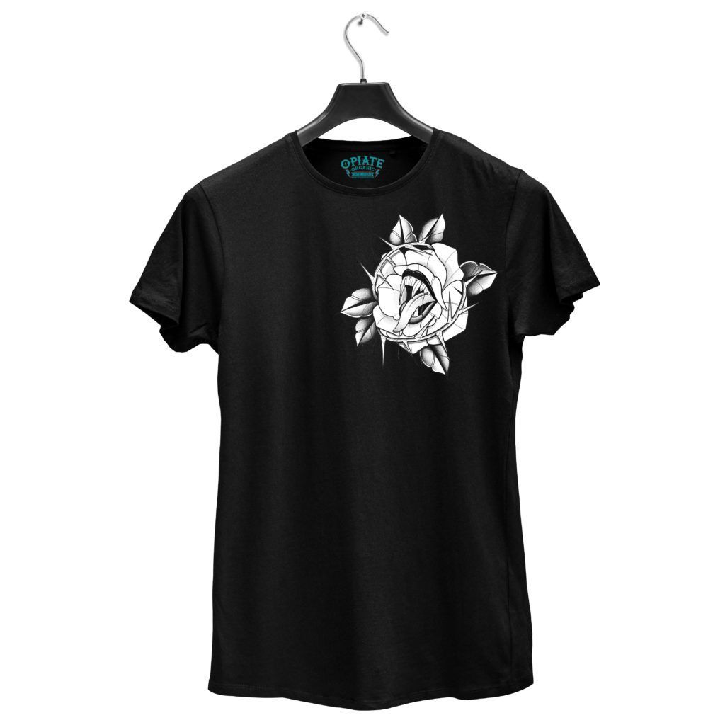 Claudia Vidal – black tshirt – Bite me