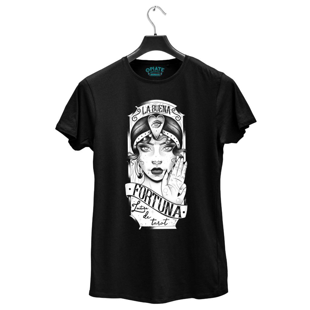 Claudia Vidal – black tshirt – Fortune