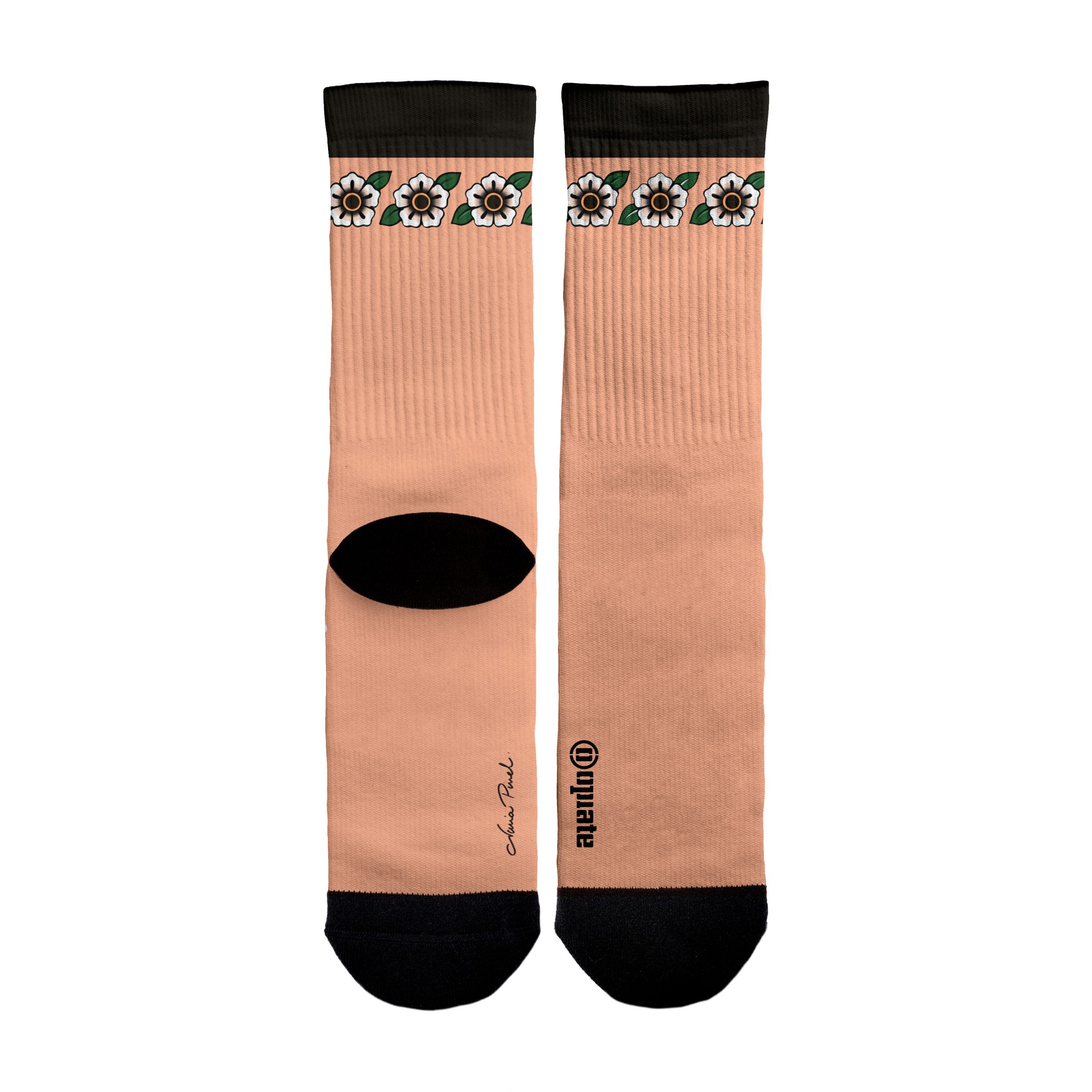 Nuria Pinel – socks – Traditional Coral